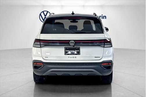 2025 Volkswagen Taos 1.5T SE Black