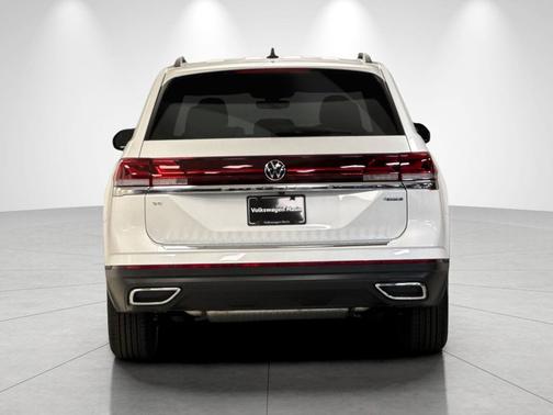 opal white pearl 2026 Volkswagen Atlas 2.0T SE