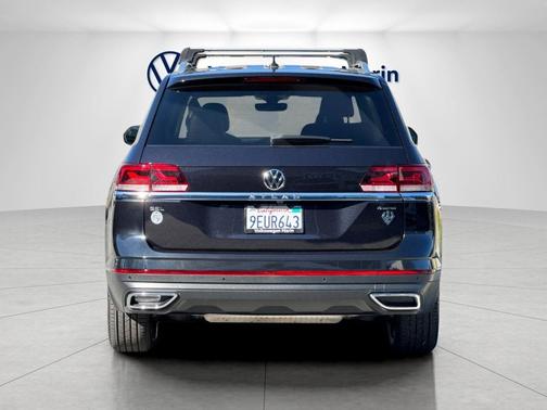 Deep Black Pearl 2023 Volkswagen Atlas 2.0T SEL