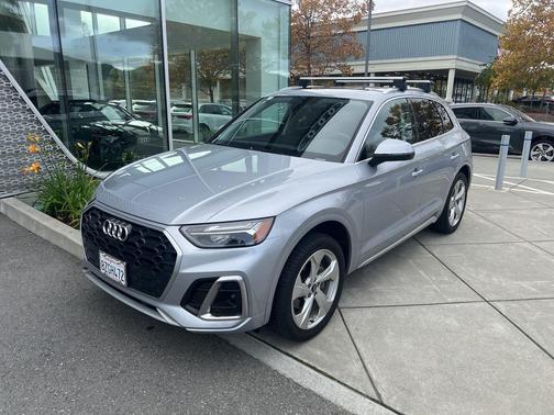 2022 Audi Q5 45 S line Premium Plus