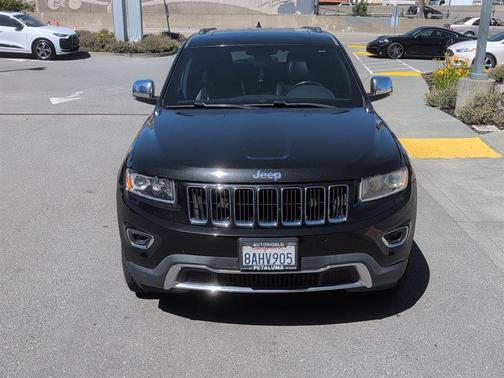 Brilliant Black Crystal Pearlcoat 2014 Jeep Grand Cherokee Limited