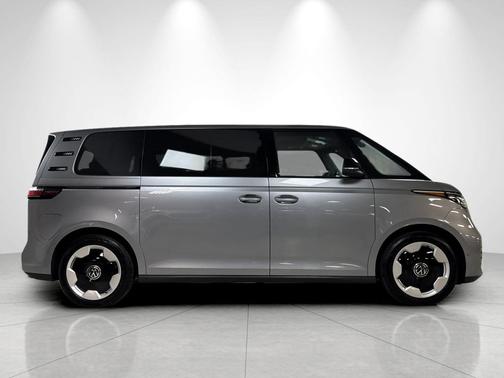 Metro Silver Metallic 2025 Volkswagen ID. Buzz Pro S