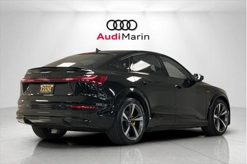 2022 Audi e-tron S Premium Plus