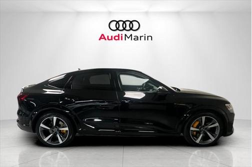 2022 Audi e-tron S Premium Plus