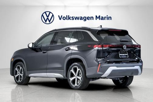 2025 Volkswagen Tiguan 2.0T SE 4MOTION
