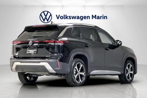 2025 Volkswagen Tiguan 2.0T SE 4MOTION