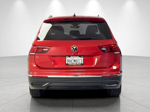 Kings Red Metallic 2023 Volkswagen Tiguan 2.0T SE