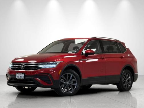 Kings Red Metallic 2023 Volkswagen Tiguan 2.0T SE