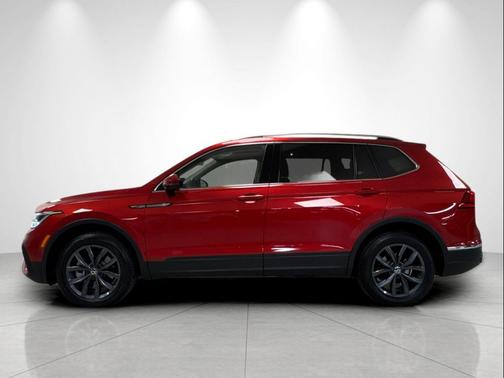 Kings Red Metallic 2023 Volkswagen Tiguan 2.0T SE