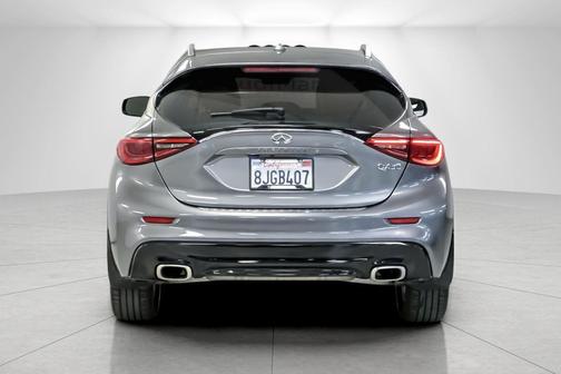 2019 INFINITI QX30 LUXE