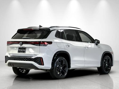 opal white pearl 2026 Volkswagen Tiguan 2.0T SE R-Line Black 4MOTION