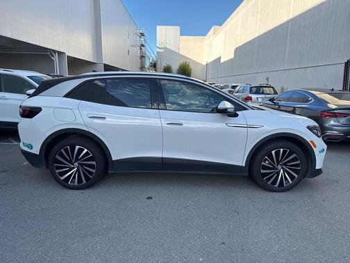 2023 Volkswagen ID.4 Pro S Plus