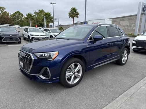 2022 Audi Q3 45 S line Premium