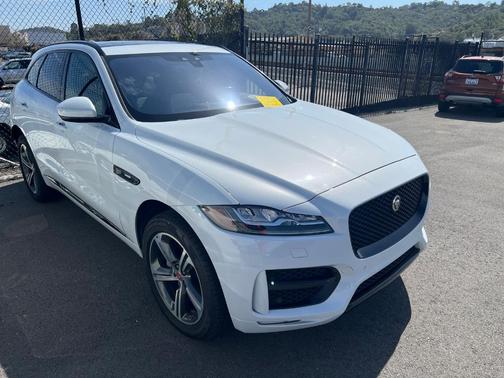 Photo 1 of 2 of 2018 Jaguar F-PACE 25t R-Sport