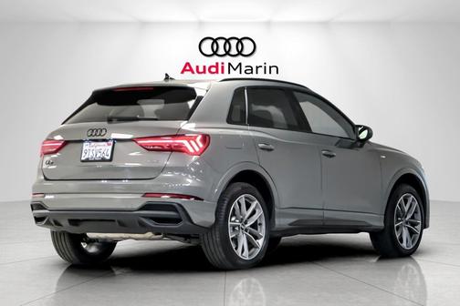 2025 Audi Q3 Premium 45 TFSI S line quattro Tiptronic