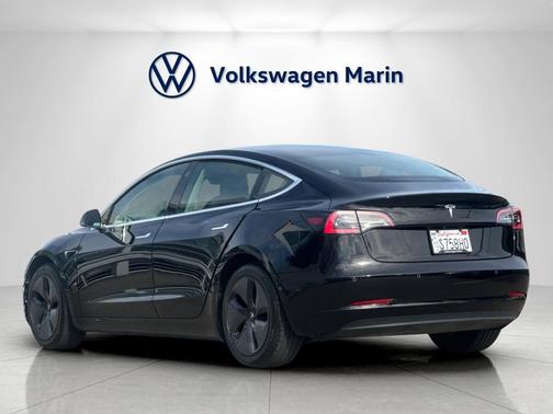 2019 Tesla Model 3 Mid Range