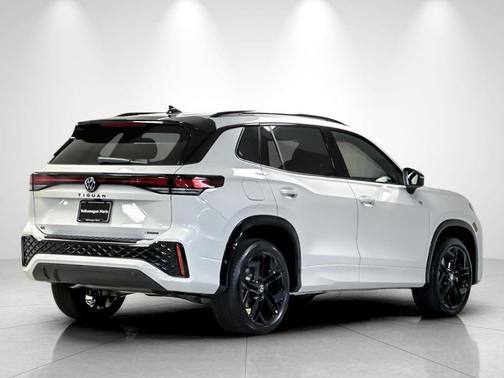 opal white pearl 2026 Volkswagen Tiguan 2.0T SE R-Line Black 4MOTION