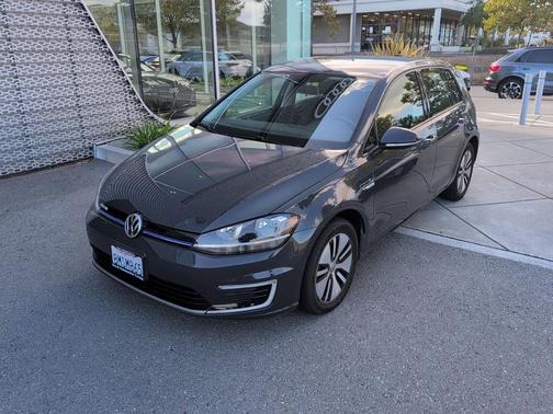 2019 Volkswagen e-Golf SE