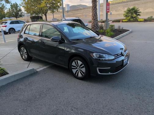 2019 Volkswagen e-Golf SE