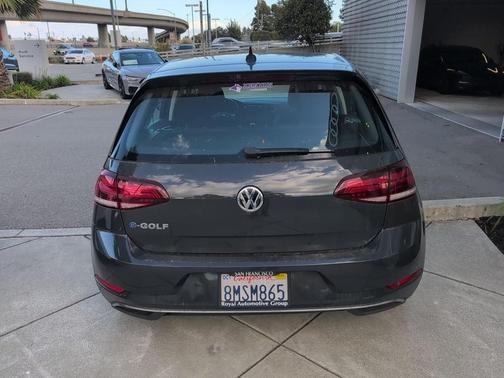 2019 Volkswagen e-Golf SE