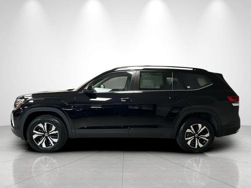 deep black pearl 2026 Volkswagen Atlas 2.0T SE