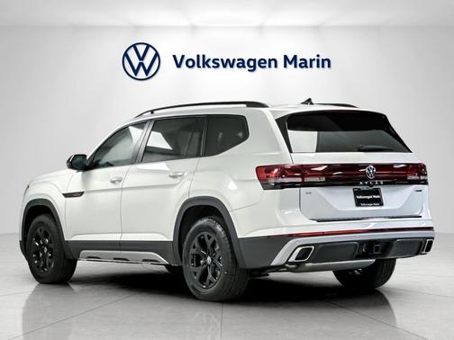 2026 Volkswagen Atlas Peak Edition