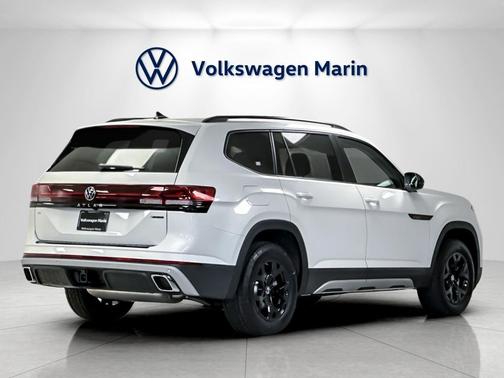 2026 Volkswagen Atlas Peak Edition