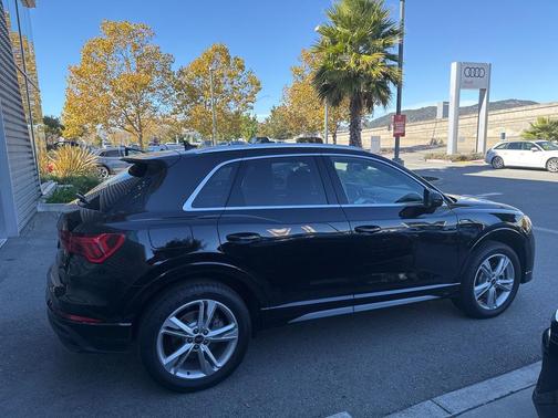 2024 Audi Q3 45 S line Premium Plus