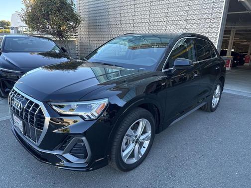 2024 Audi Q3 45 S line Premium Plus