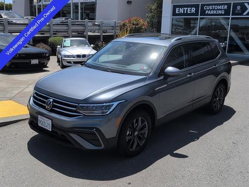 Platinum Gray Metallic 2023 Volkswagen Tiguan 2.0T SE
