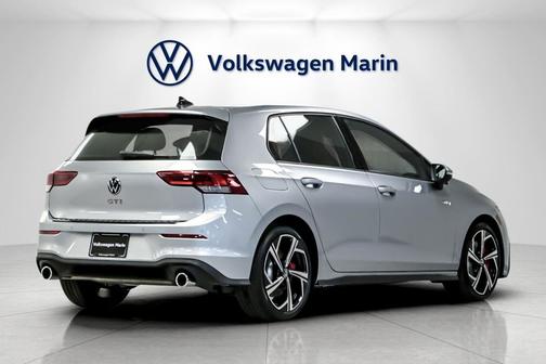 2026 Volkswagen Golf GTI 2.0T SE DSG