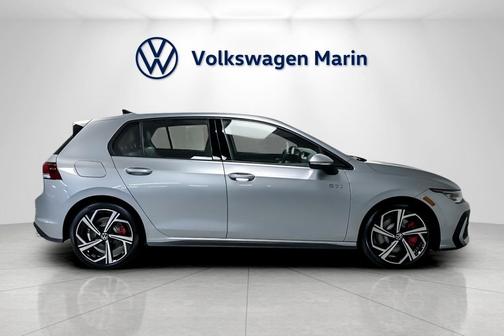 2026 Volkswagen Golf GTI 2.0T SE DSG