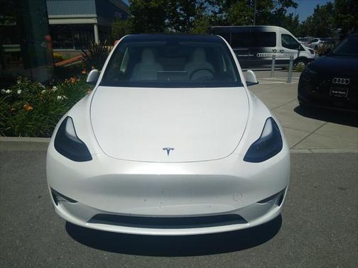 2025 Tesla Model Y Long Range Dual Motor All-Wheel Drive