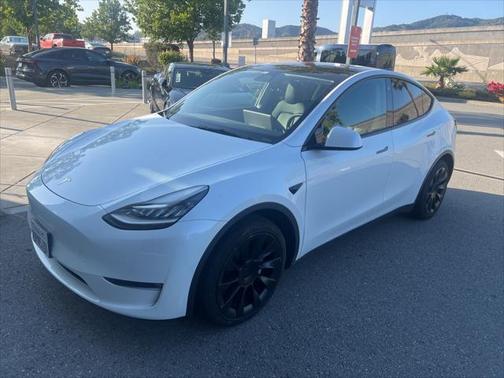 2022 Tesla Model Y Long Range Dual Motor All-Wheel Drive