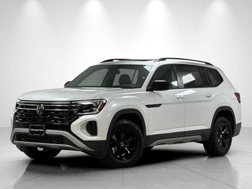 opal white pearl 2026 Volkswagen Atlas Peak Edition