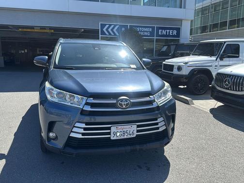 Shoreline Blue Pearl 2019 Toyota Highlander XLE