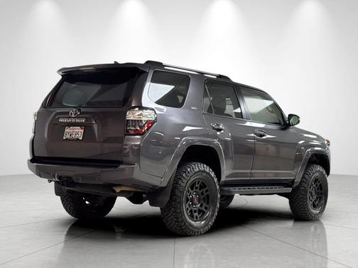 Magnetic Gray Metallic 2022 Toyota 4Runner SR5 Premium
