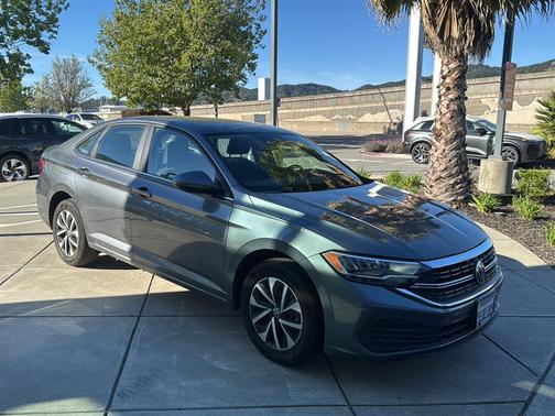 Platinum Gray Metallic 2023 Volkswagen Jetta 1.5T S