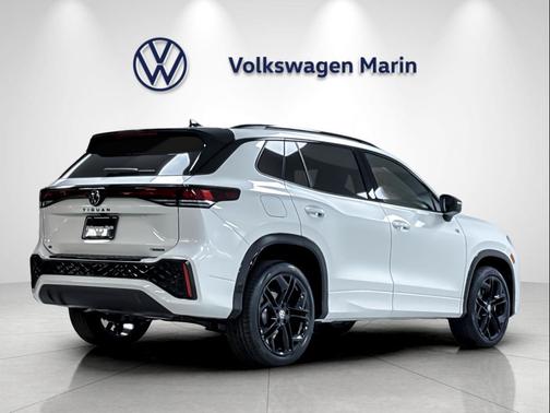 opal white pearl 2026 Volkswagen Tiguan 2.0T SE R-Line Black 4MOTION