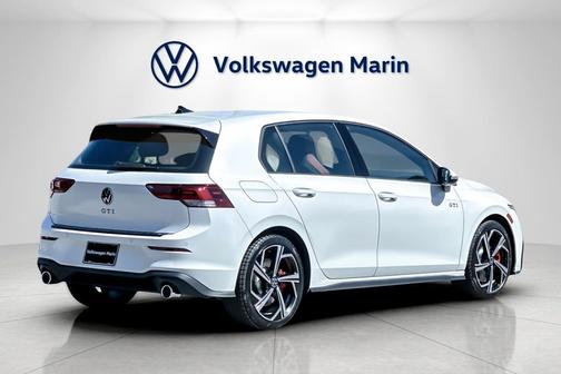 2025 Volkswagen Golf GTI 2.0T SE DSG