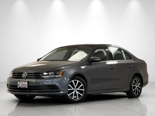 Platinum Gray Metallic 2018 Volkswagen Jetta 1.4T SE