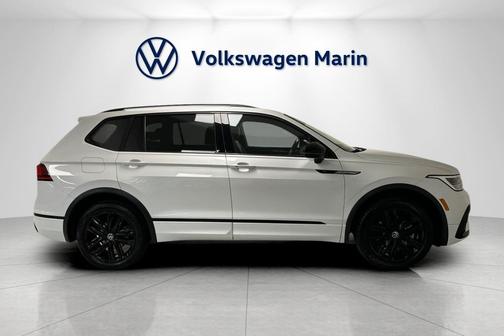 2022 Volkswagen Tiguan 2.0T SE R-Line Black 4MOTION