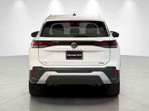 Pure White 2026 Volkswagen Tiguan 2.0T SE 4MOTION