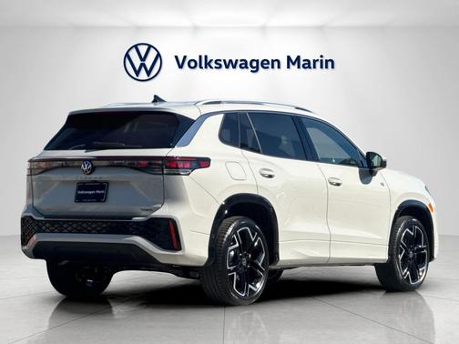 2026 Volkswagen Tiguan 2.0T SEL R-Line 4MOTION