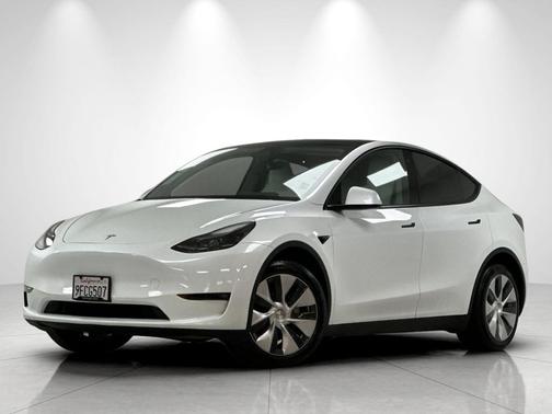2023 Tesla Model Y Long Range Dual Motor All-Wheel Drive