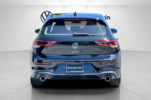 2025 Volkswagen Golf GTI 2.0T SE DSG