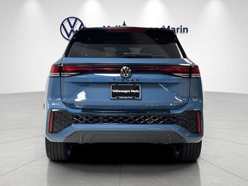 Monterey Blue w/Deep Black Roof 2026 Volkswagen Tiguan 2.0T SE R-Line Black 4MOTION