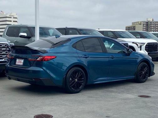 Ocean 2026 Toyota Camry SE