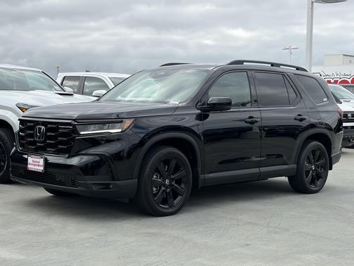 Crystal Black Pearl 2025 Honda Pilot Black Edition