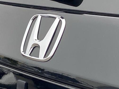 Crystal Black Pearl 2025 Honda Pilot Black Edition